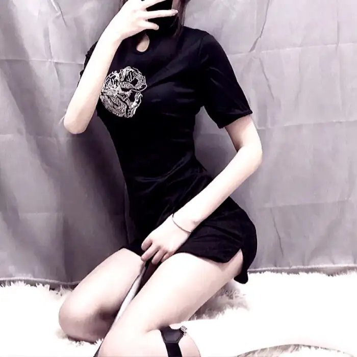 洞里的月亮